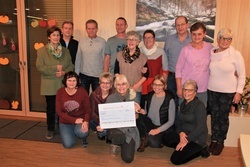 Spende des Kruterdorf-Vereins fr die Pflege-Wohngemeinschaft
